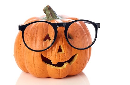 5 + 1 epic Halloween costumes thanks to your glasses